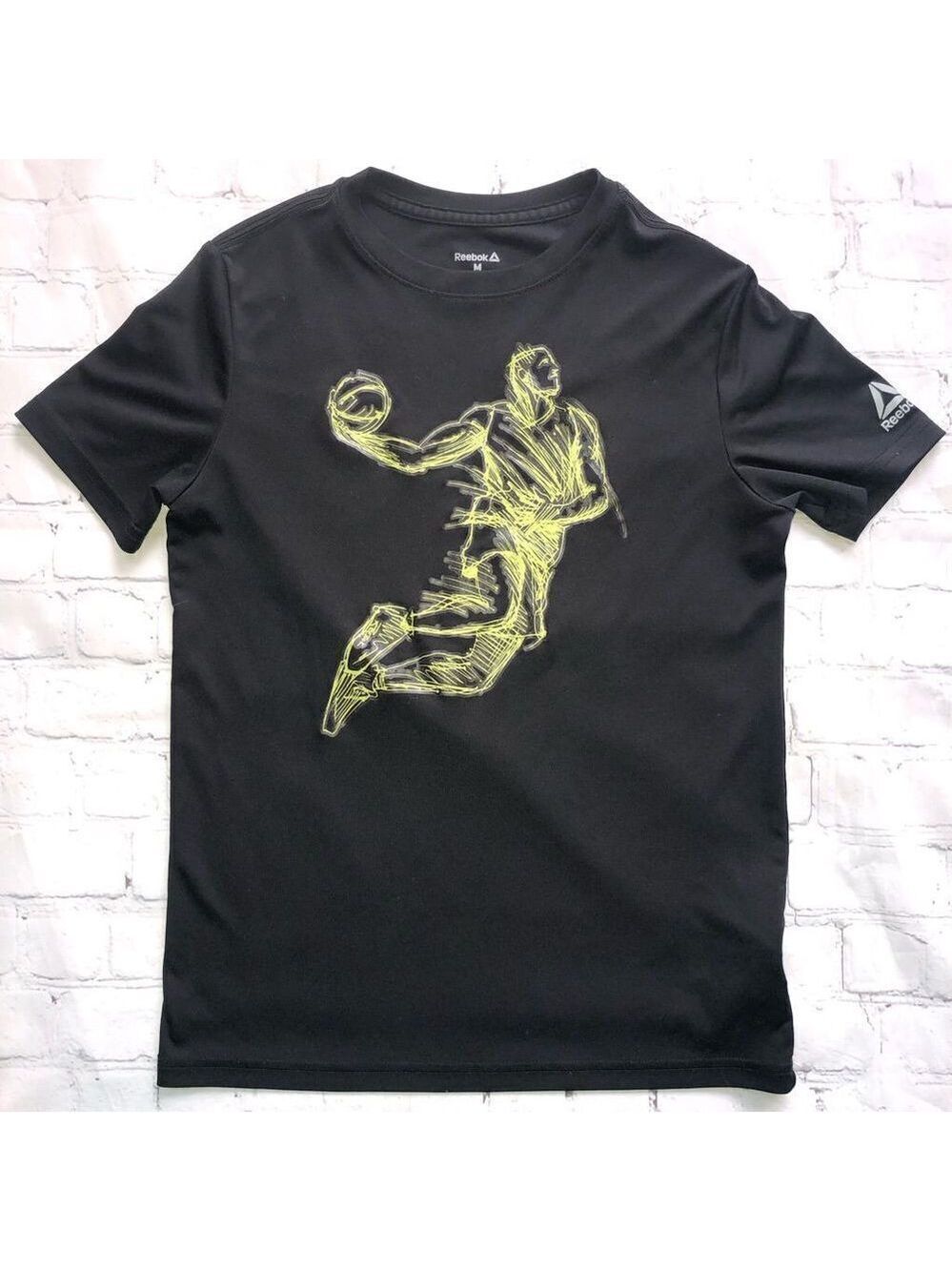 𝅺NWOT Unisex Kids Medium (10/12) Reebok Basketball Graphic SS TShirt